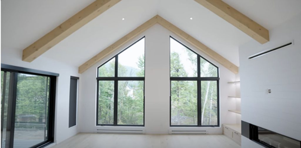 LUXUEUX COTTAGE BEAUPRÉ #2 VOYEZ NOTRE VIDÉO DISPONIBLE LUXUEUX COTTAGE BEAUPRÉ #2 VOYEZ NOTRE VIDÉO DISPONIBLE